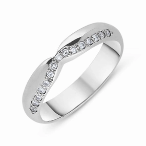 18ct White Gold 0.12ct Diamond Dipped Centre Half Eternity Ring D