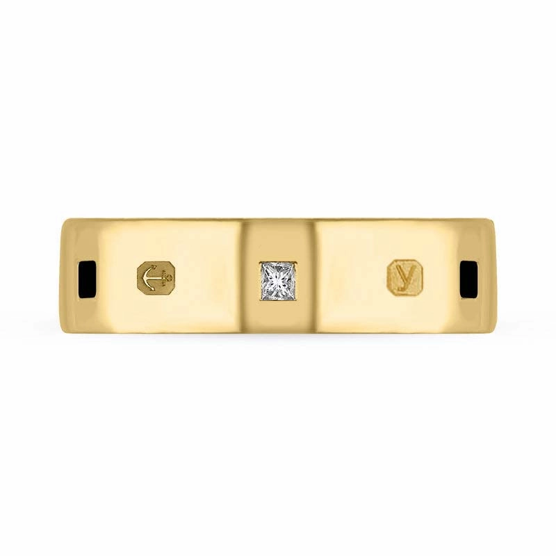 18ct Yellow Gold 0.18ct Diamond Whitby Jet King's Coronation Hallmark Princess Cut 6mm Ring D