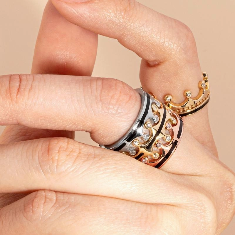 18ct Yellow Gold Whitby Jet Diamond Tiara Double Band Ring