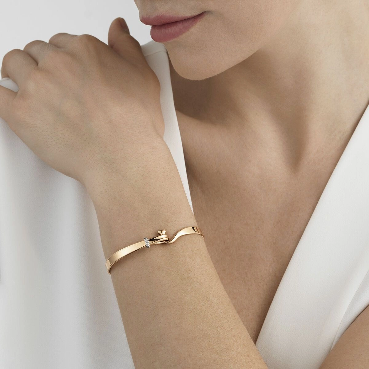 Georg Jensen Torun 18ct Rose Gold Diamond Bangle D
