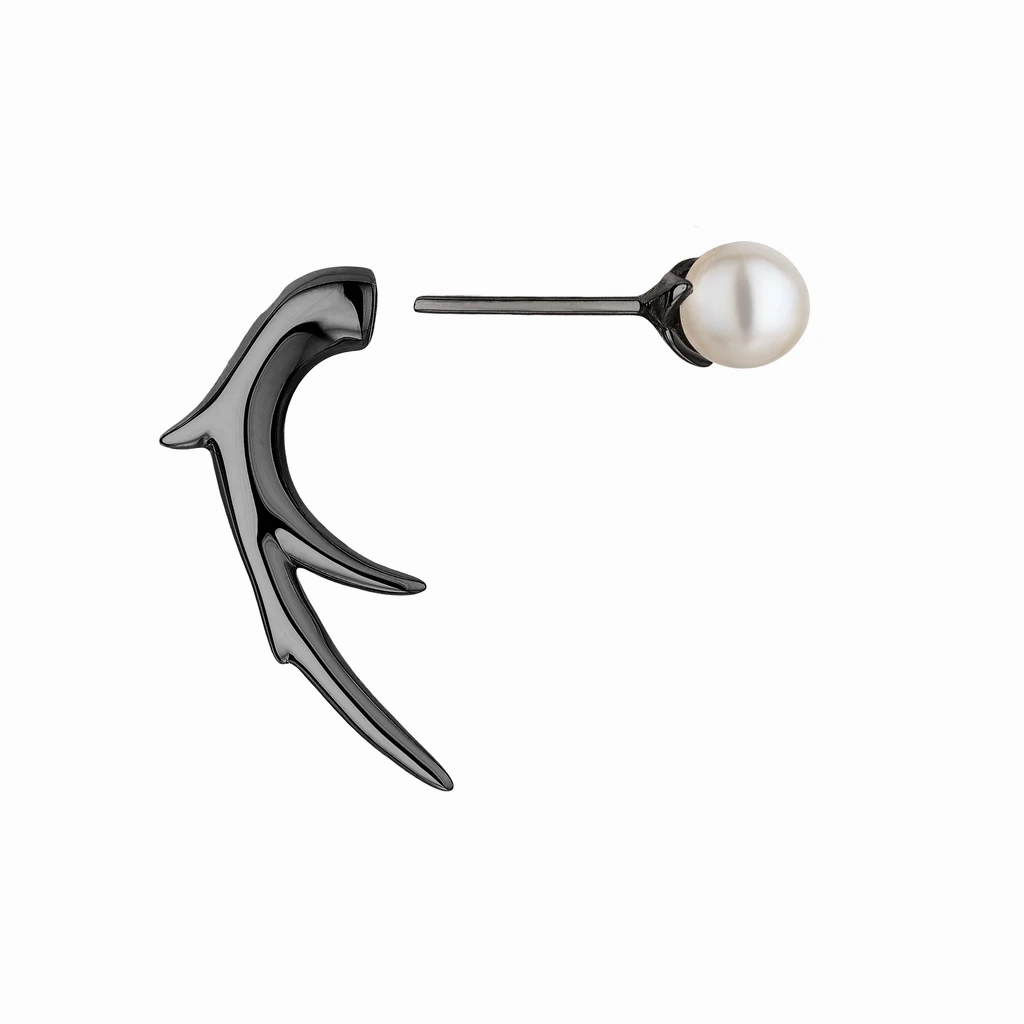 Shaun Leane Sterling Silver Black Rhodium White Hooked Pearl Talon Earrings